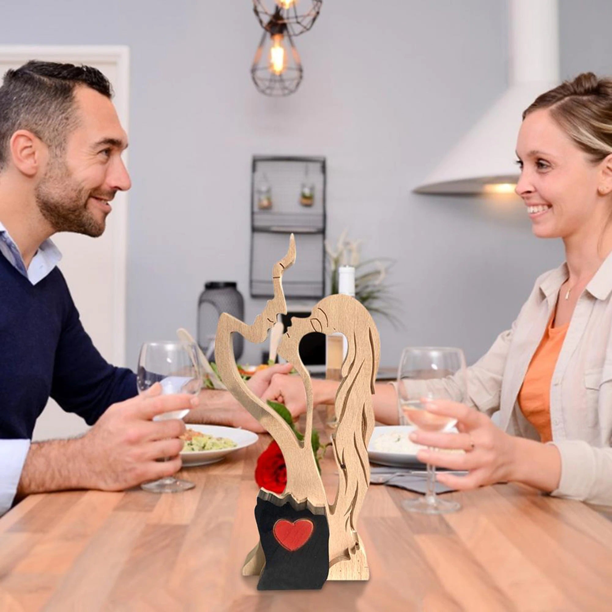 Ornement en bois design "Amour Éternel"